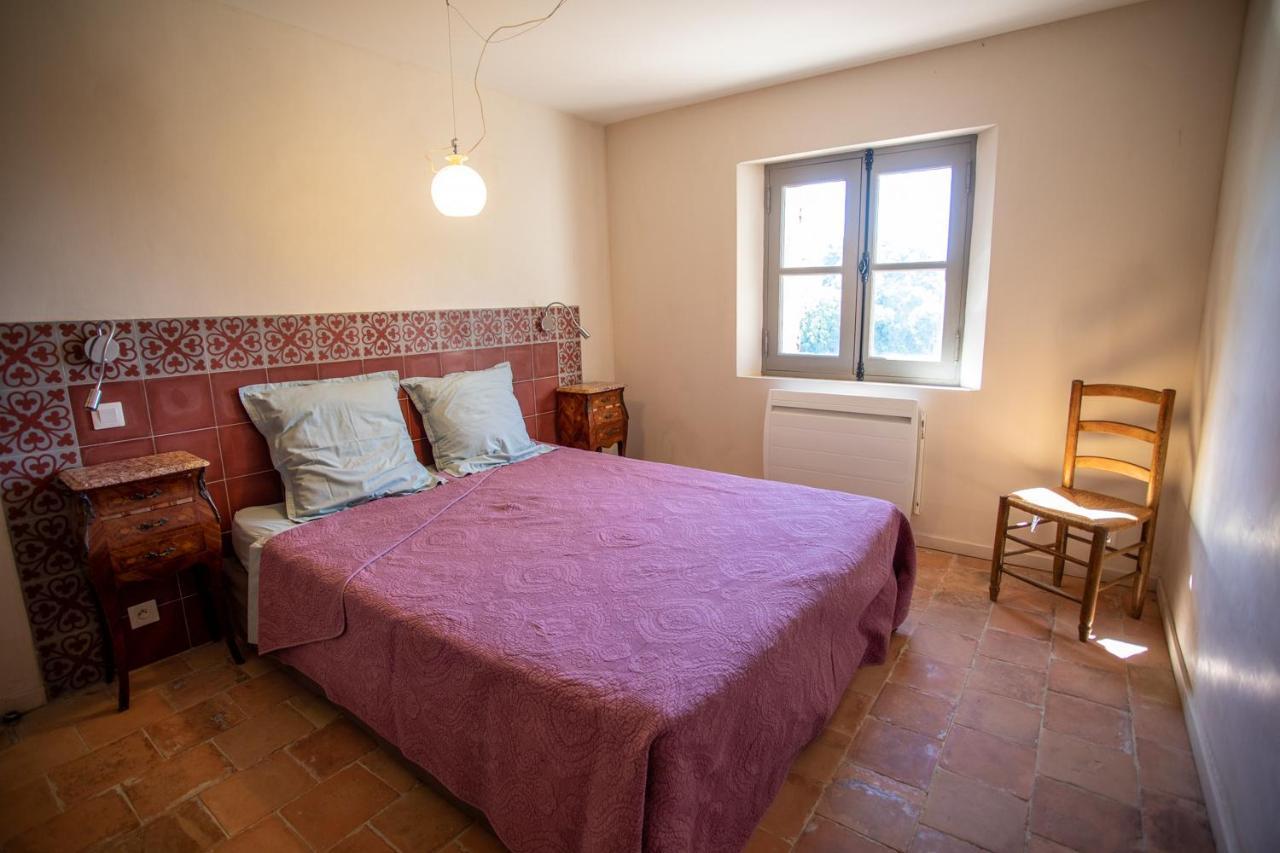 Domaine Les Perpetus Villa La Tour-dʼAigues Eksteriør billede
