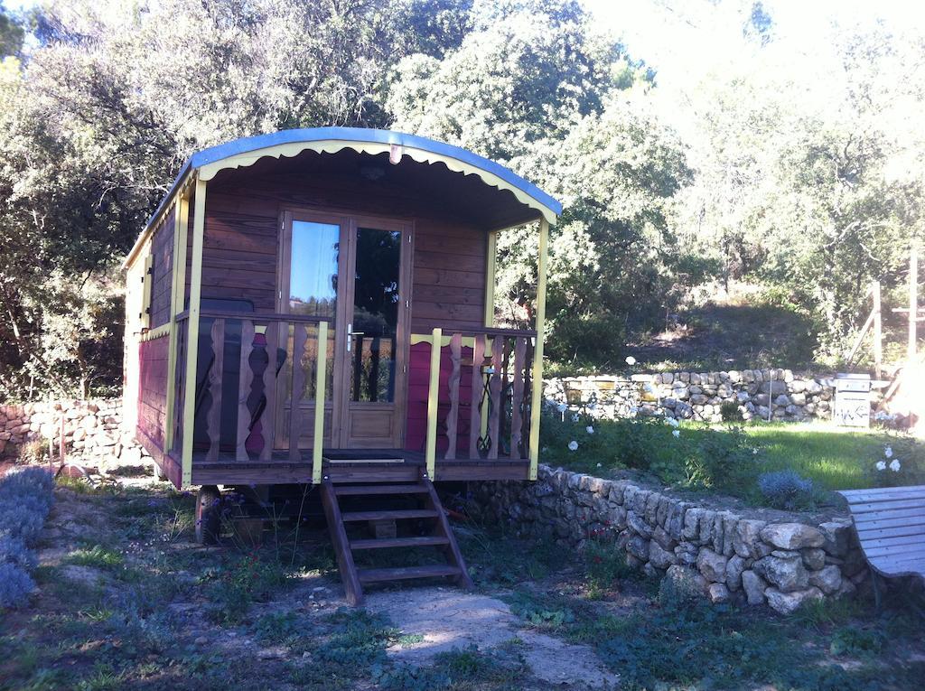 Domaine Les Perpetus Villa La Tour-dʼAigues Eksteriør billede